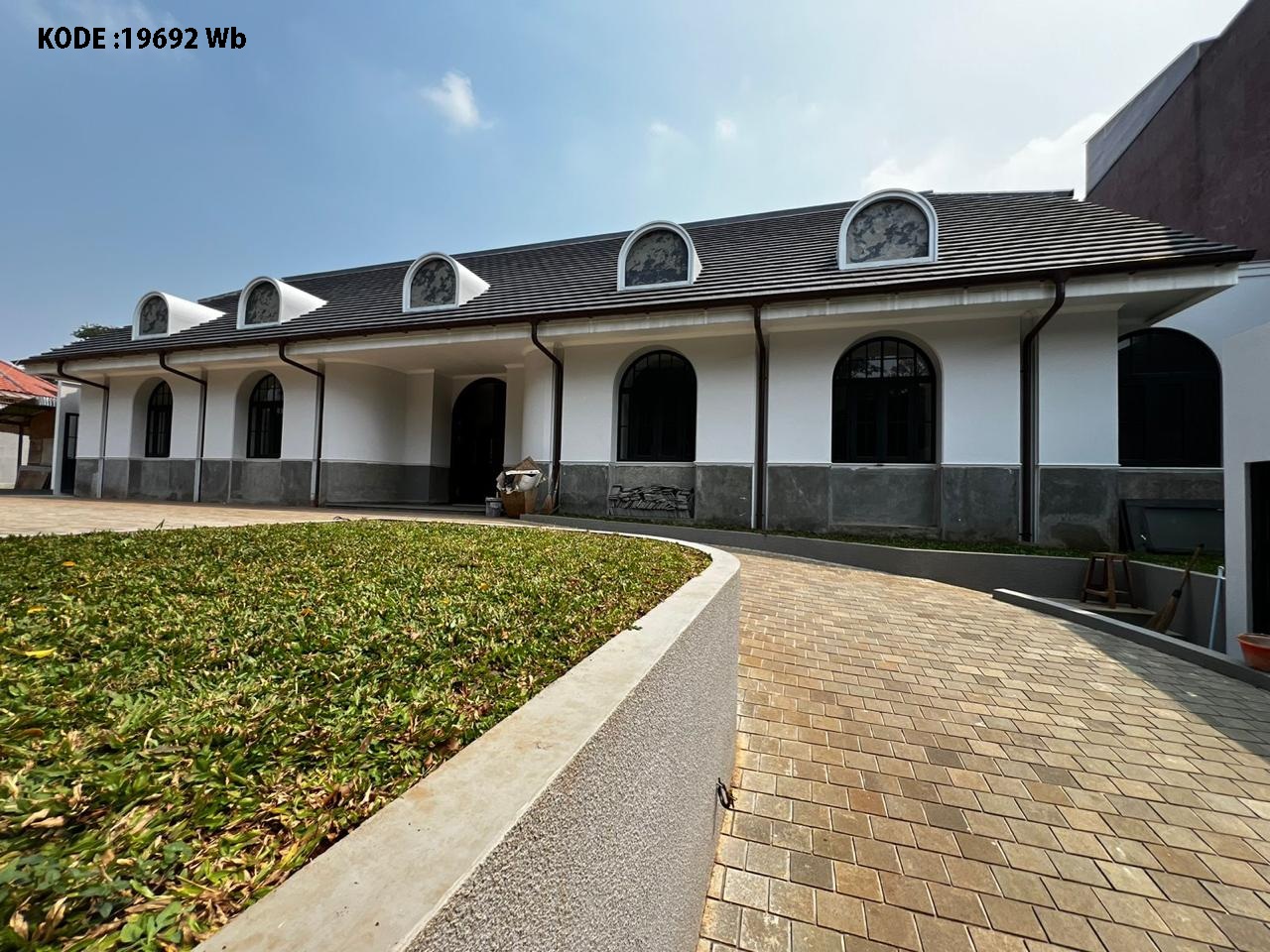 Disewa Rumah Jeruk Purut, Luas 11.000 Meter, Kode :19692 Wb