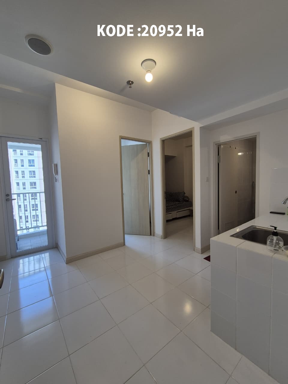Disewa Apartemen Tokyo Riverside, Semi Furnish, Luas 32 Meter, Kode :20952 Ha