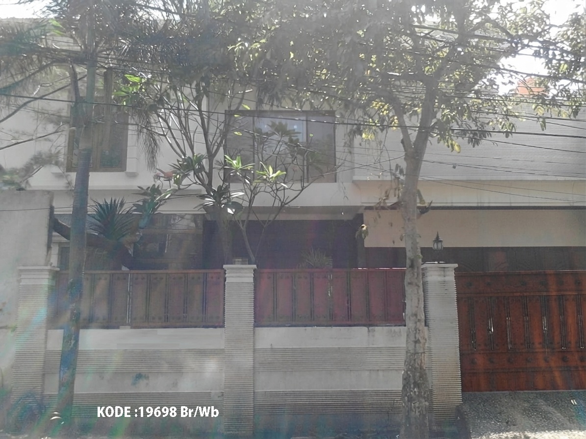 Dijual/Disewa Rumah Kemang, Luas 840 Meter, Kode :19698 Br/Wb