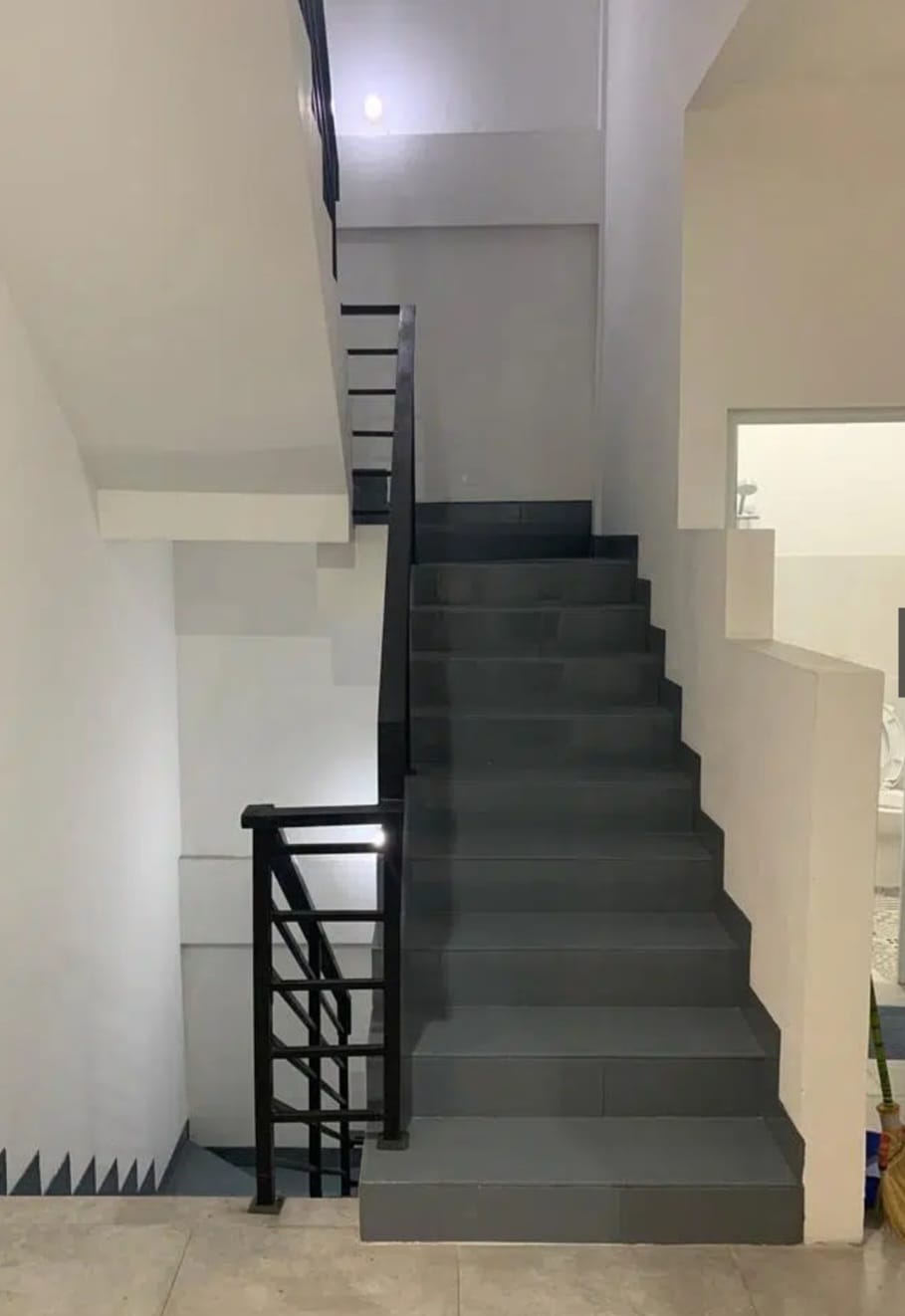 Dijual Ruko Tamansari, Luas 8x20 Meter, Kode :18534 Ha Gallery
