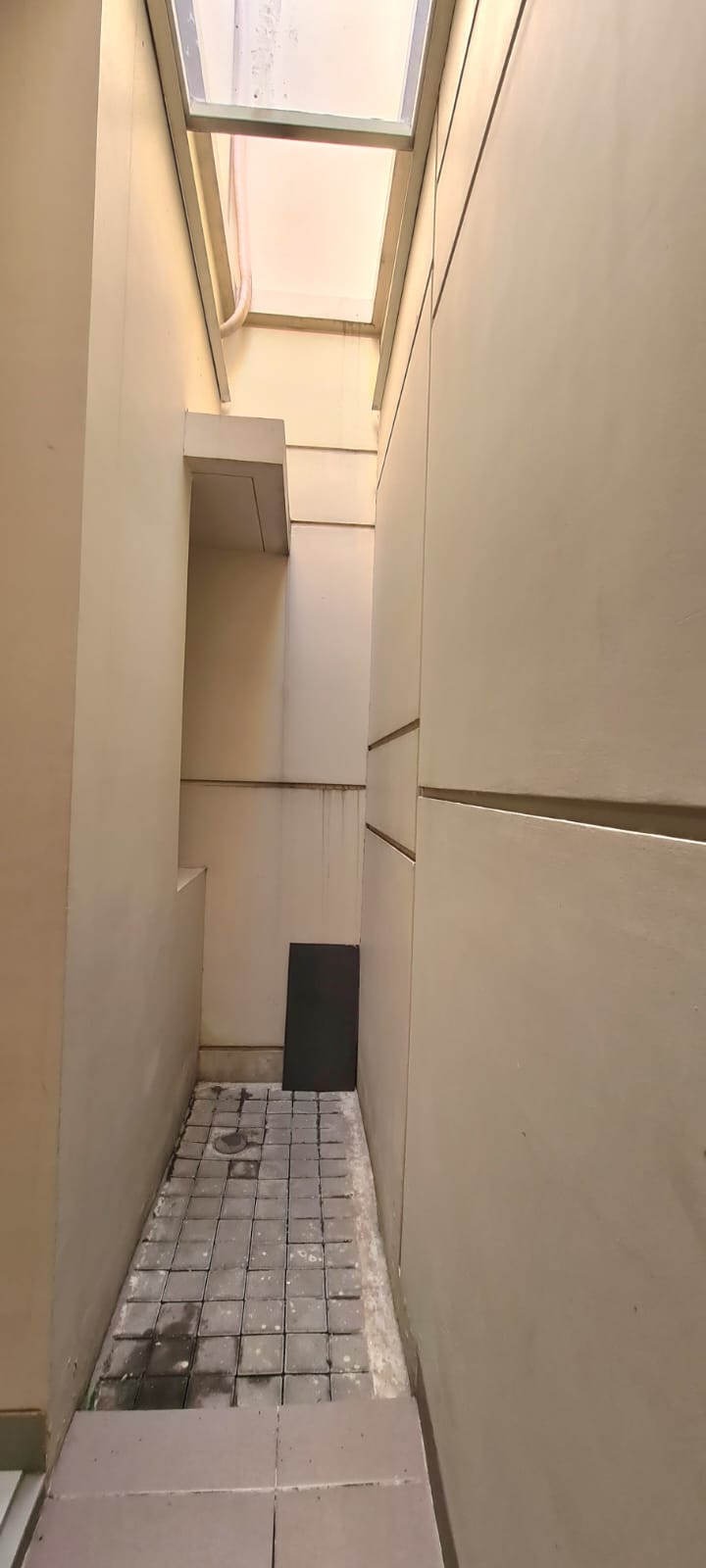 Dijual Rumah PIK, Luas 4x15 Meter, Kode :14035 Li  Gallery