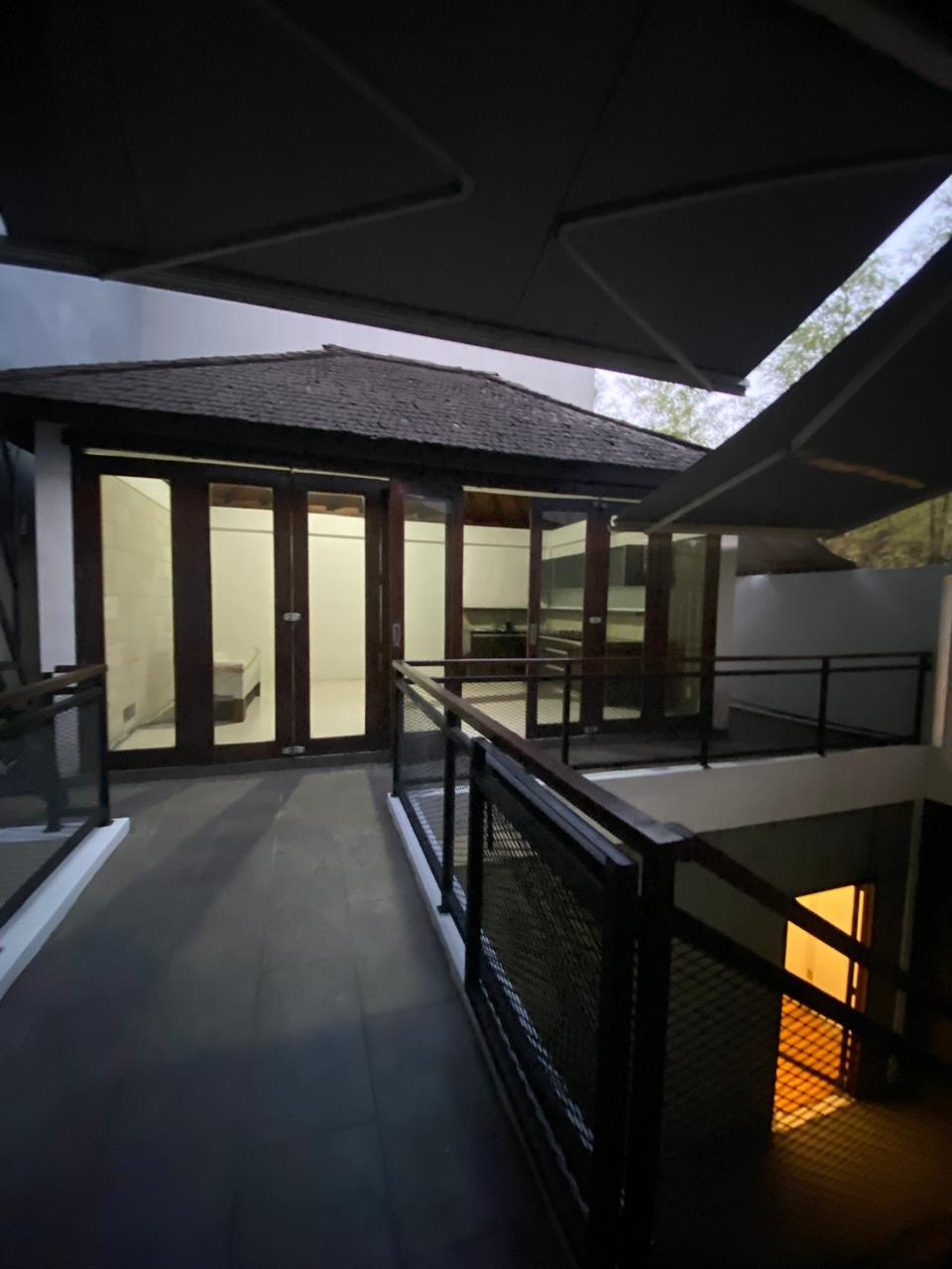 Disewa Rumah Kemang, Strategis, Luas 200 Meter, Kode :21674 Br/Wb Gallery