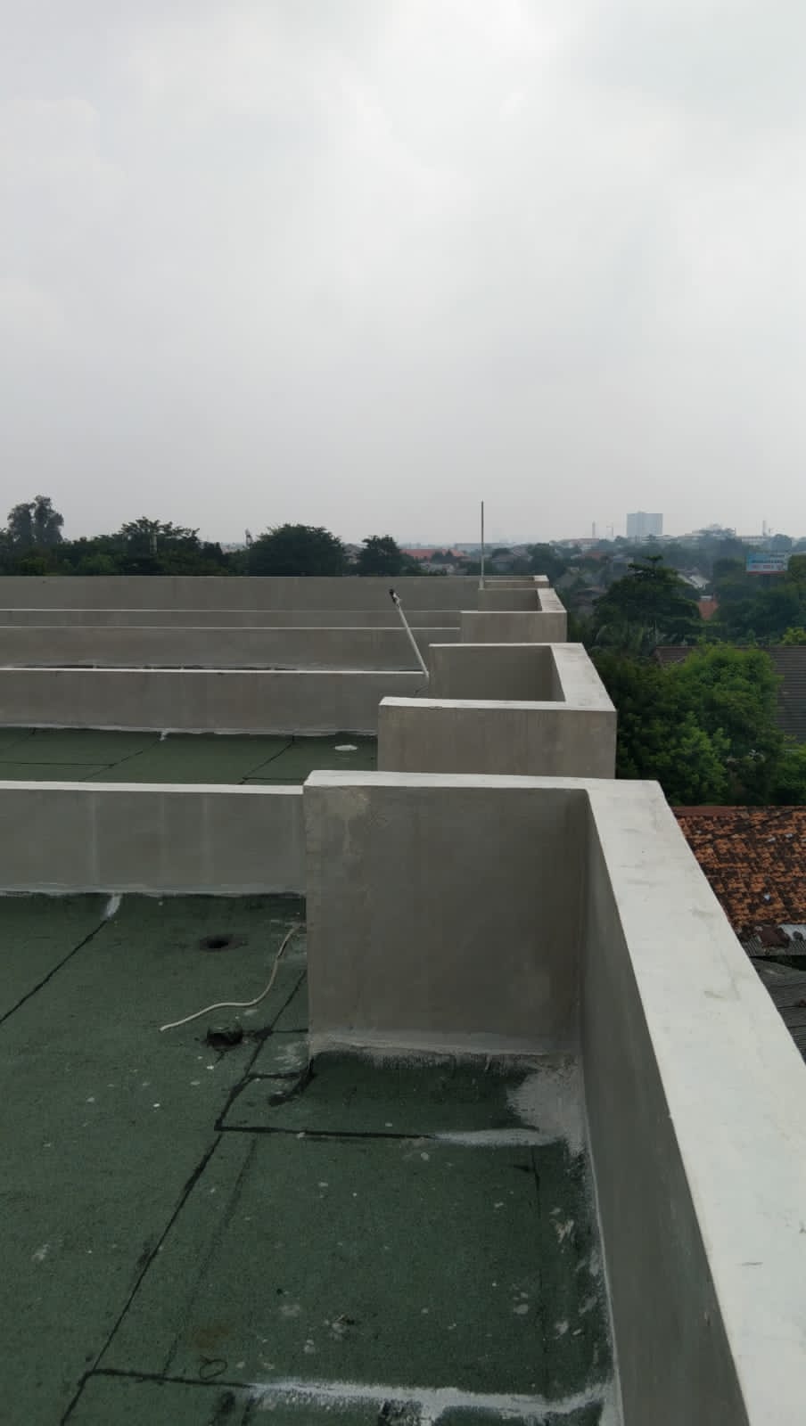 Dijual/Disewa Ruko Pesanggrahan, Strategis, Luas 137 Meter, Kode :21678 Wb/Br Gallery