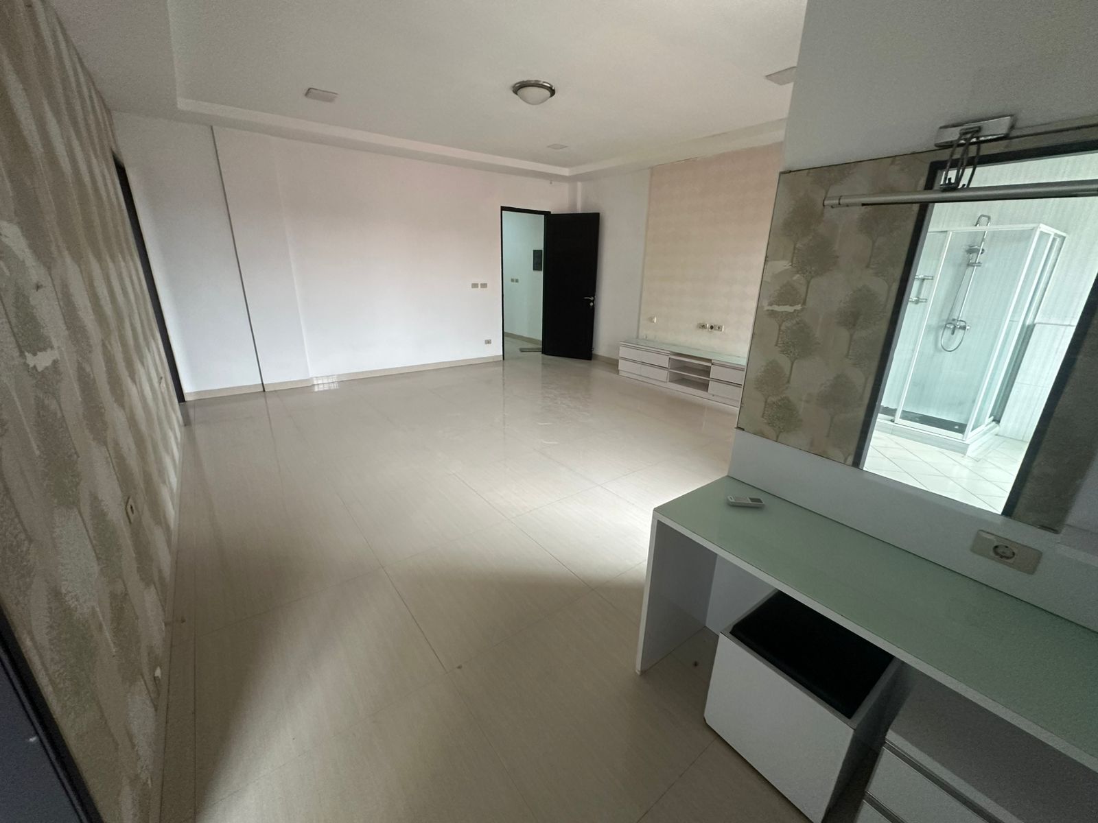 Disewa Rumah Sunter, Luas 210 Meter, Kode :21608 Ad Gallery
