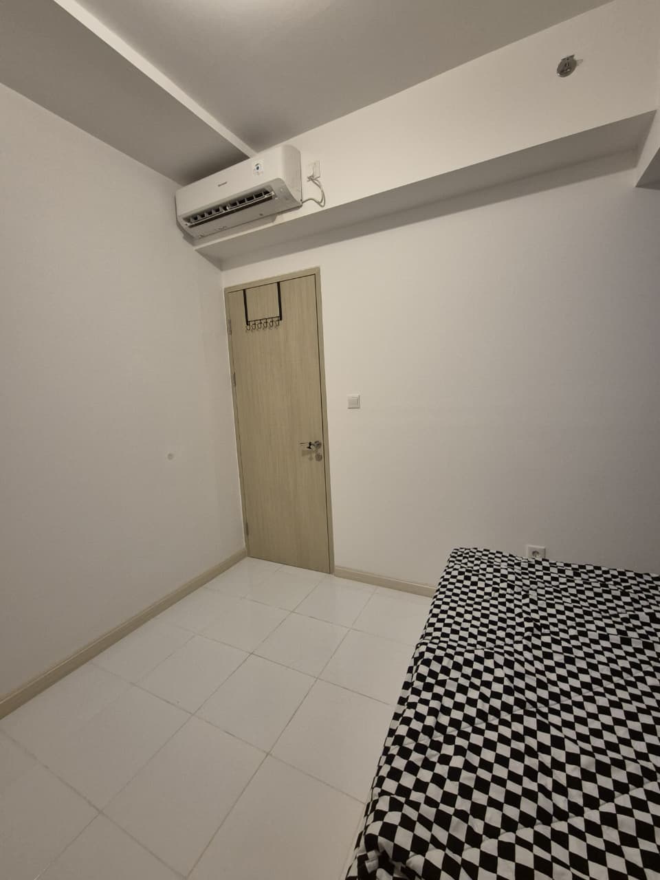 Disewa Apartemen Tokyo Riverside, Semi Furnish, Luas 32 Meter, Kode :20952 Ha Gallery