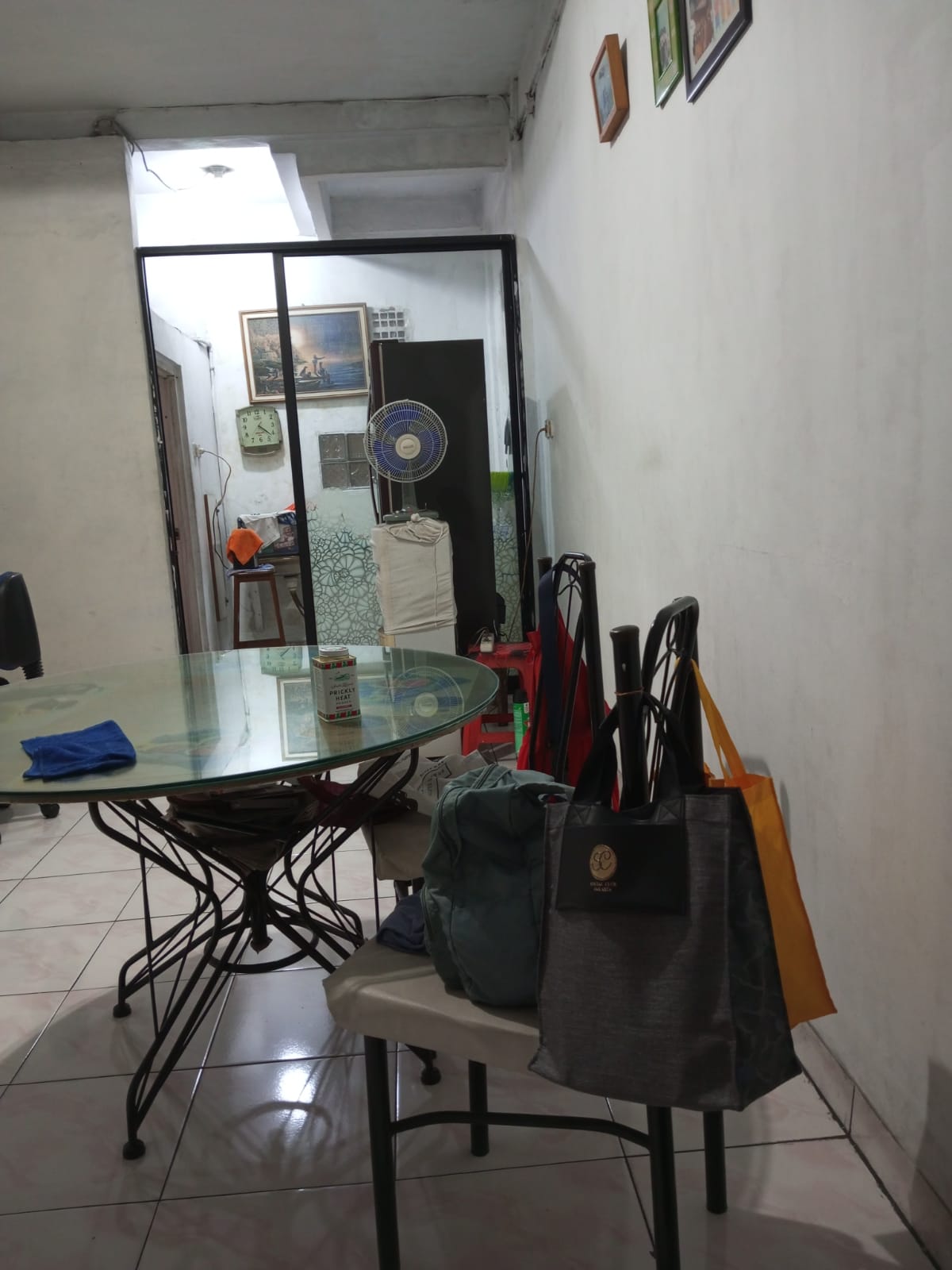 Dijual/Disewa Rumah Penjaringan, Semi Furnish, Luas 4x21 Meter, Kode :21345 Si Gallery