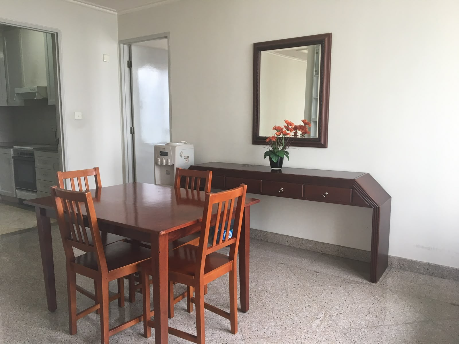 Disewa Apartemen Ascot Condominium, Furnish, Luas 100 Meter, Kode :20959 Ha Gallery