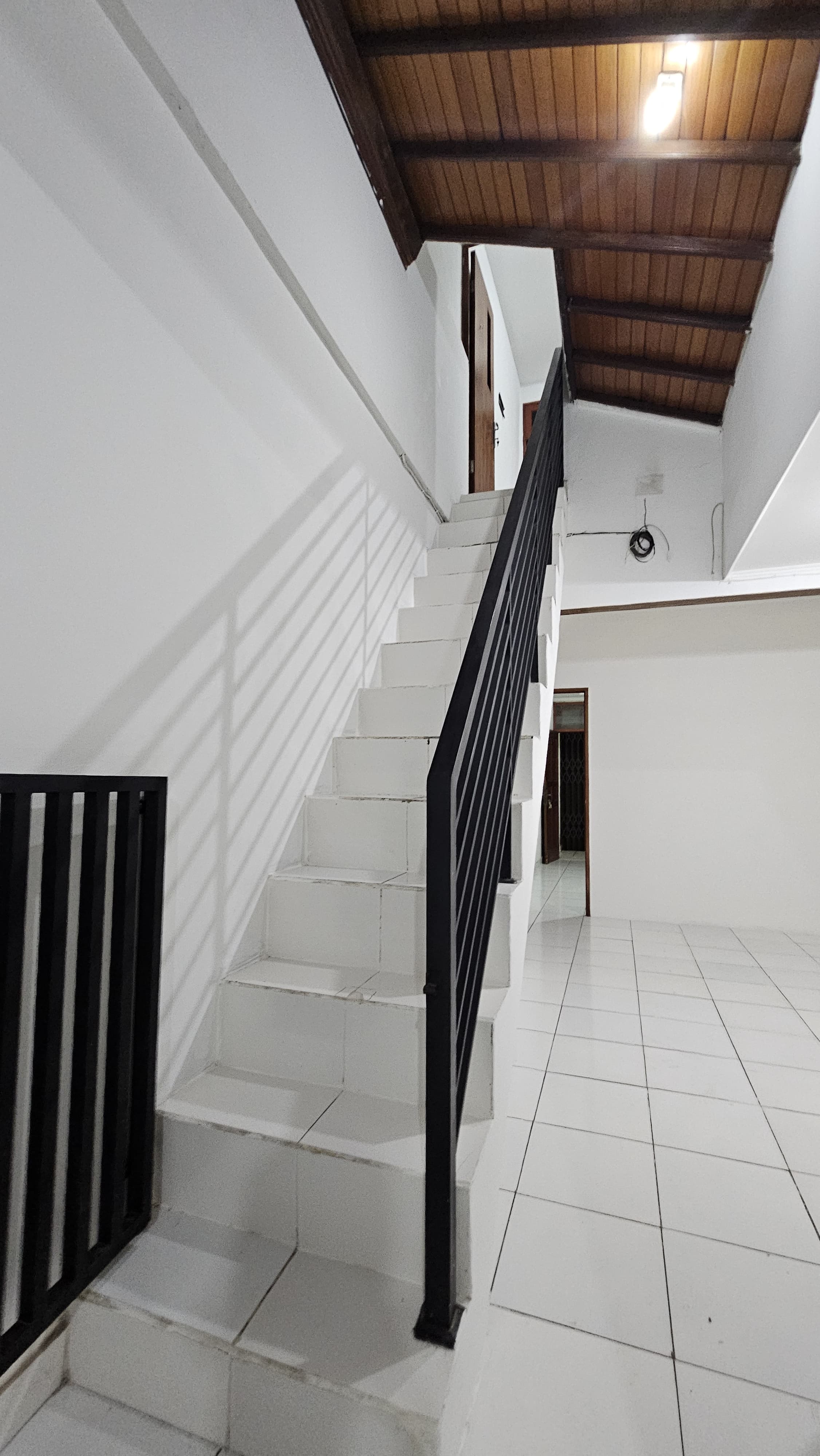 Disewa Ruko Harapan Indah, Luas 4x20 Meter, Kode :20964 Ha/Wb Gallery
