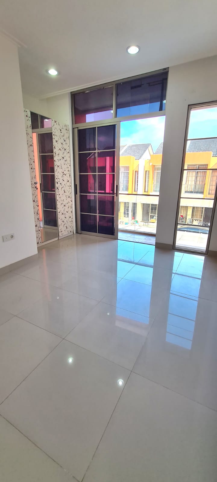 Dijual Rumah PIK, Luas 4x15 Meter, Kode :14035 Li  Gallery