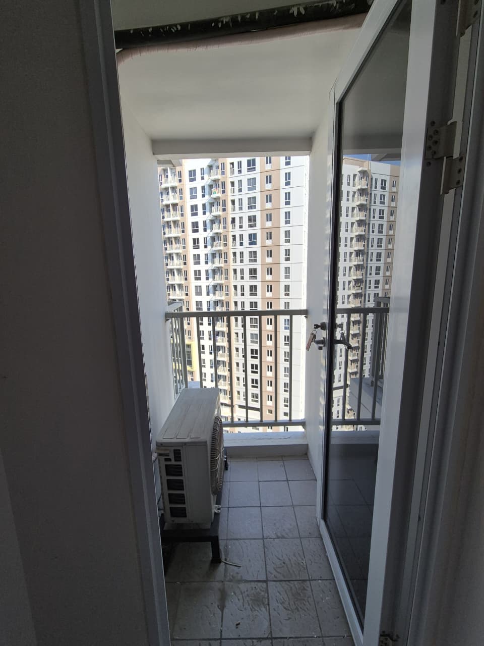 Disewa Apartemen Tokyo Riverside, Semi Furnish, Luas 32 Meter, Kode :20952 Ha Gallery