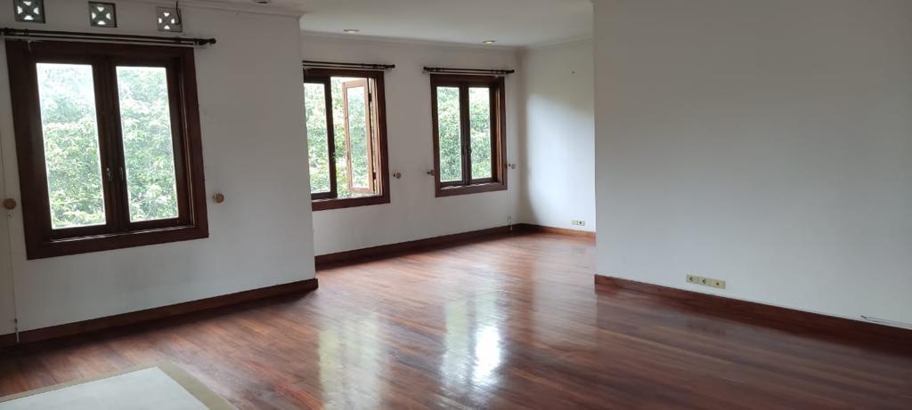 Dijual/Disewa Rumah Kuningan, Hook, Luas 650 Meter, Kode :19669 Wb/Br Gallery