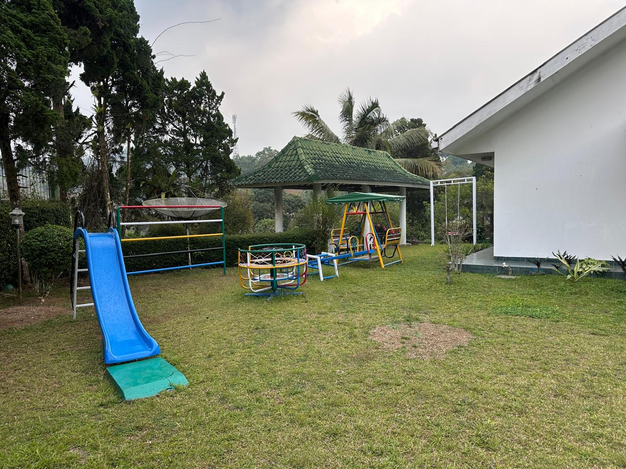 Dijual Villa Cisarua, Luas 2.345 Meter, Kode :20914 Ta Gallery