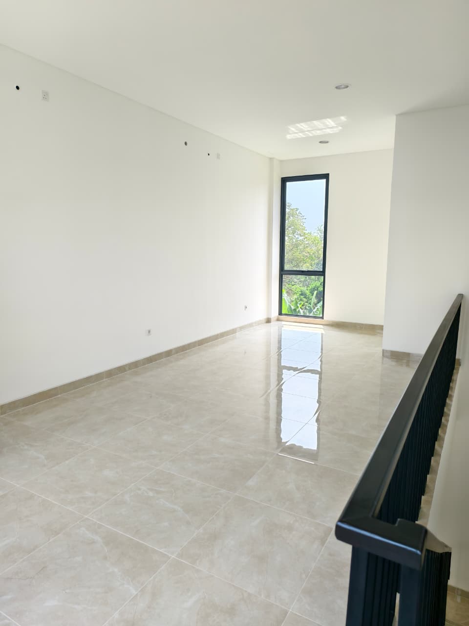 Dijual Ruko Tangerang, Luas 50 Meter, Kode :20905 Si Gallery
