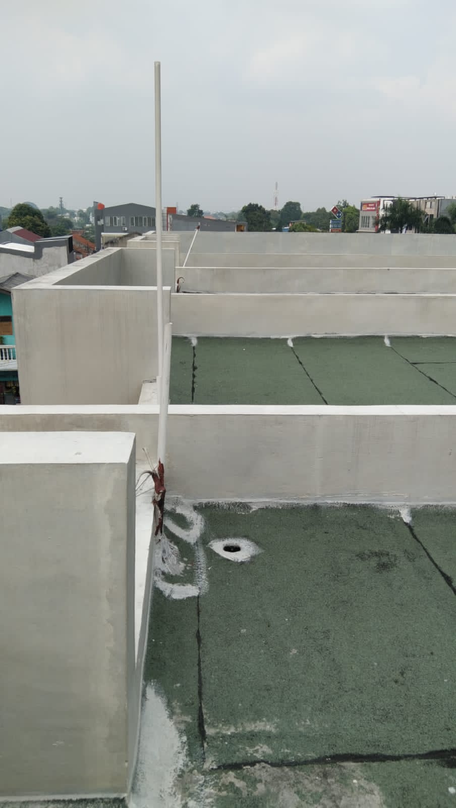 Dijual/Disewa Ruko Pesanggrahan, Strategis, Luas 147 Meter, Kode :21677 Wb/Br Gallery