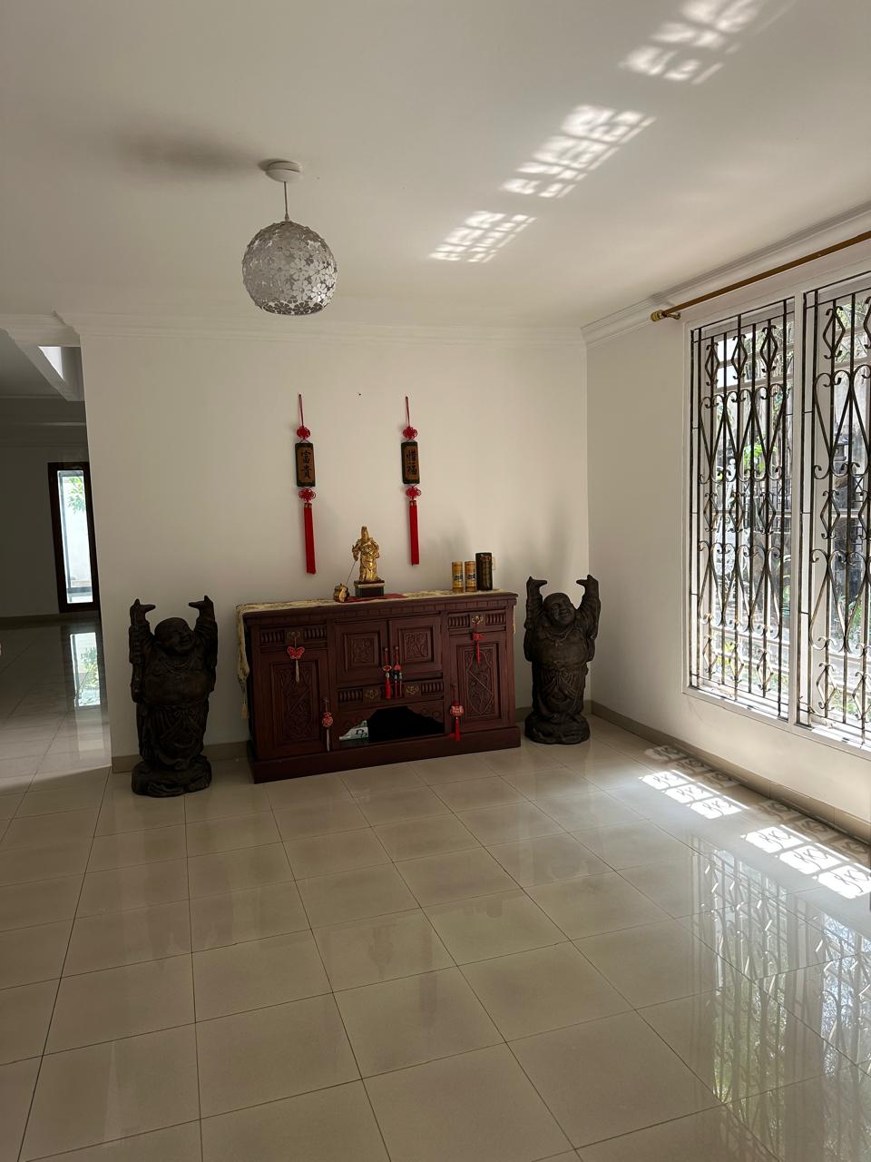 Disewa Rumah Sunter, Semi Furnish, Luas 14x27 Meter, Kode :21109 Ta Gallery