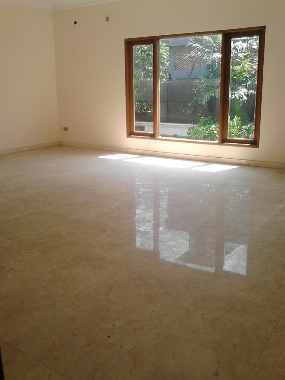 Dijual/Disewa Rumah Kemang, Luas 840 Meter, Kode :19698 Br/Wb Gallery