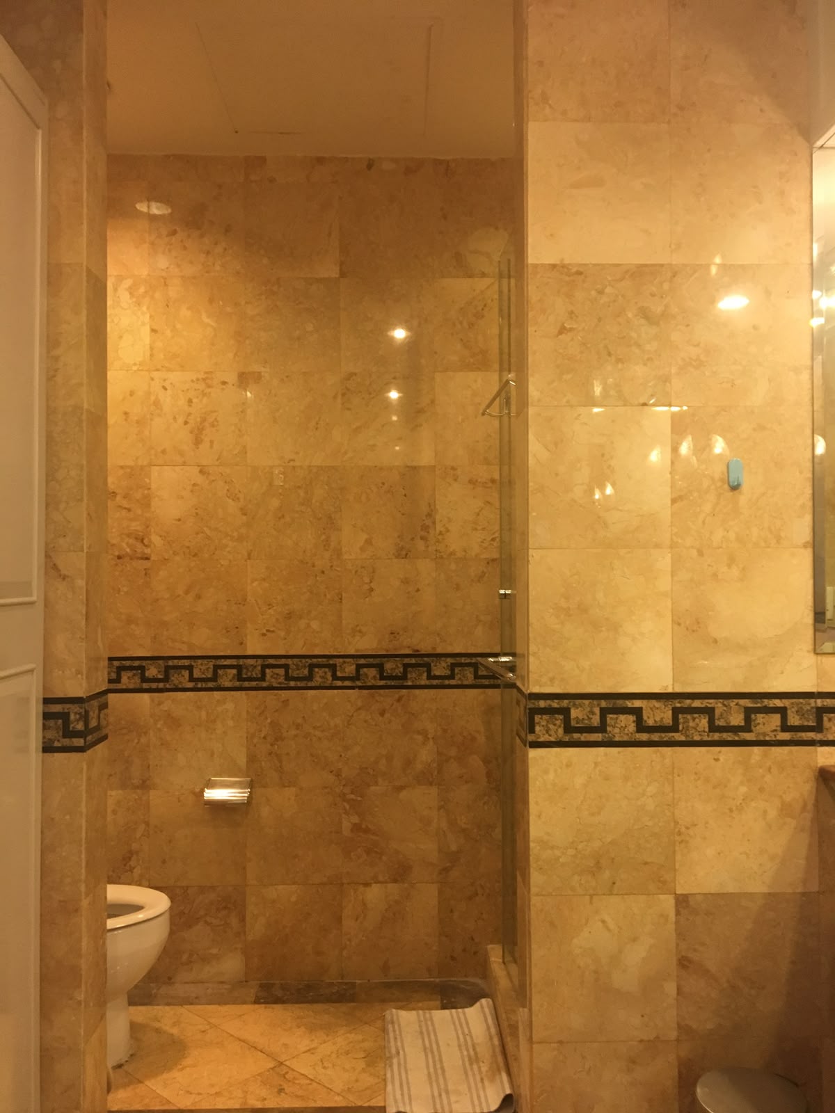 Disewa Apartemen Ascot Condominium, Furnish, Luas 100 Meter, Kode :20959 Ha Gallery