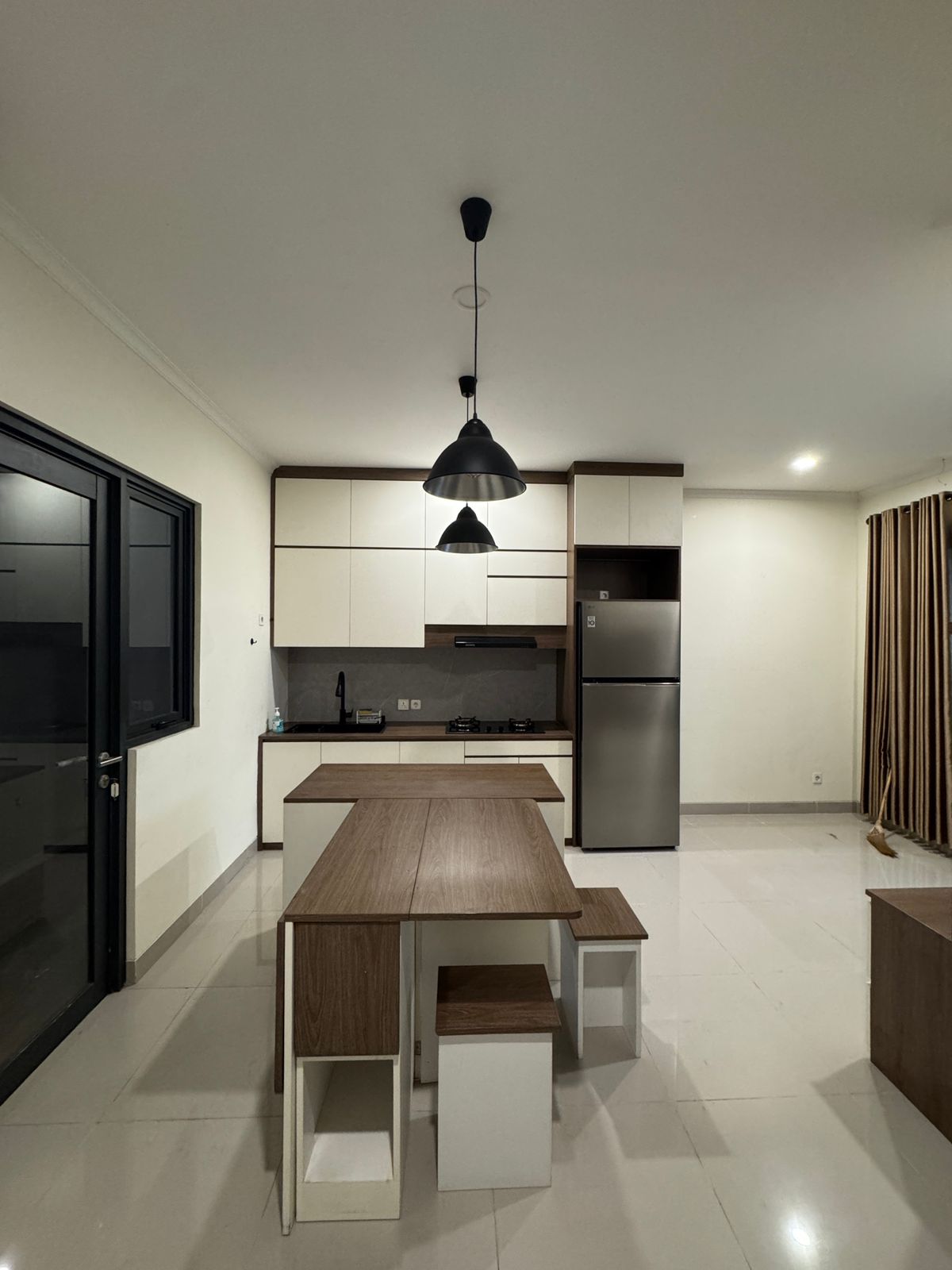 Disewa Rumah Tangerang,  Full Furnish, Luas 6x12 Meter, Kode :20855 Dj/Si Gallery