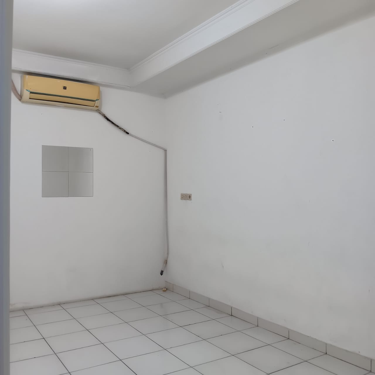Disewa Ruko Harapan Indah, Luas 4x20 Meter, Kode :20965 Ha/Wb Gallery