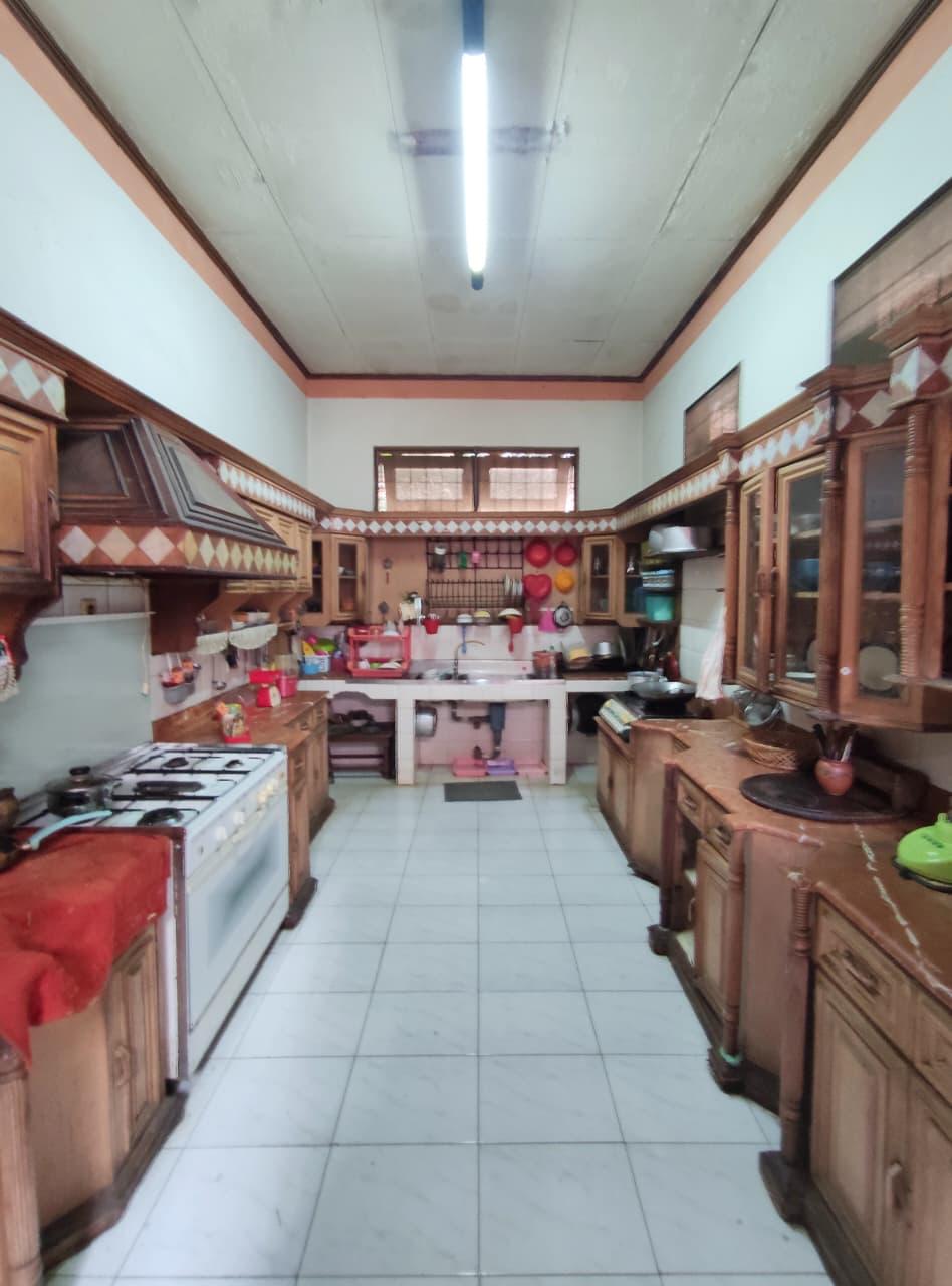 Dijual Rumah Kemang, Luas 1.212 Meter, Kode :21669 Br/Wb Gallery