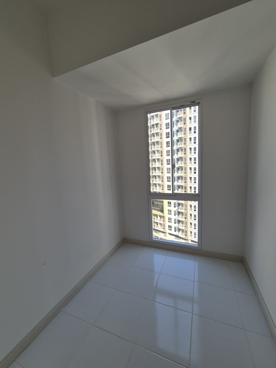Disewa Apartemen Tokyo Riverside, Semi Furnish, Luas 32 Meter, Kode :20952 Ha Gallery