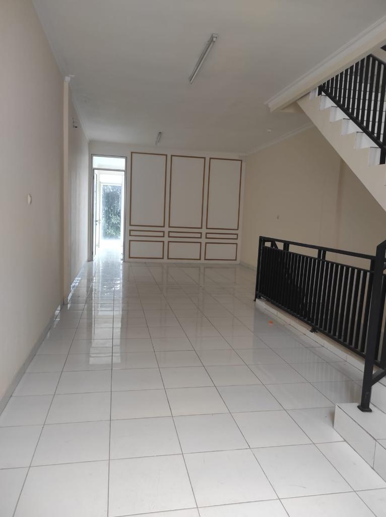Disewa Ruko Kemang, Luas 5x18 Meter, Kode :21673 Wb/Br Gallery