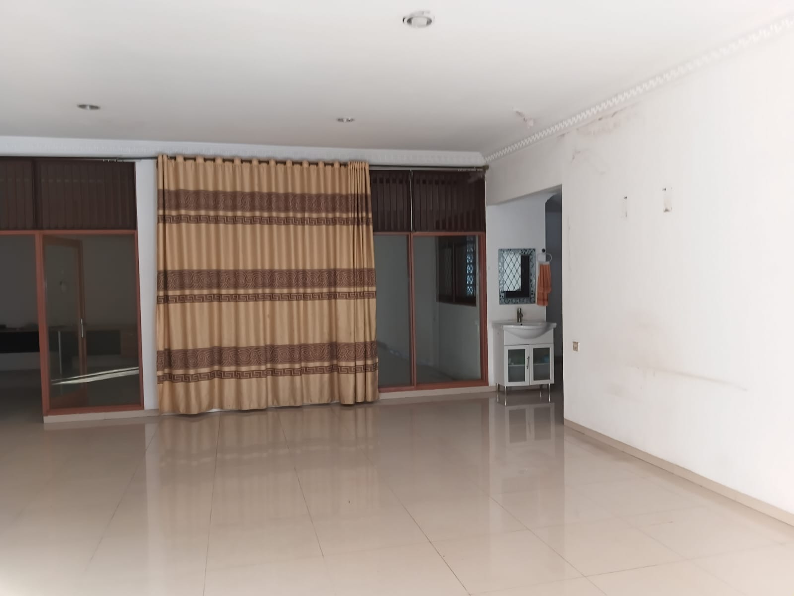 Disewa Rumah Sunter, Luas 415 Meter, Kode :16226 Br Gallery