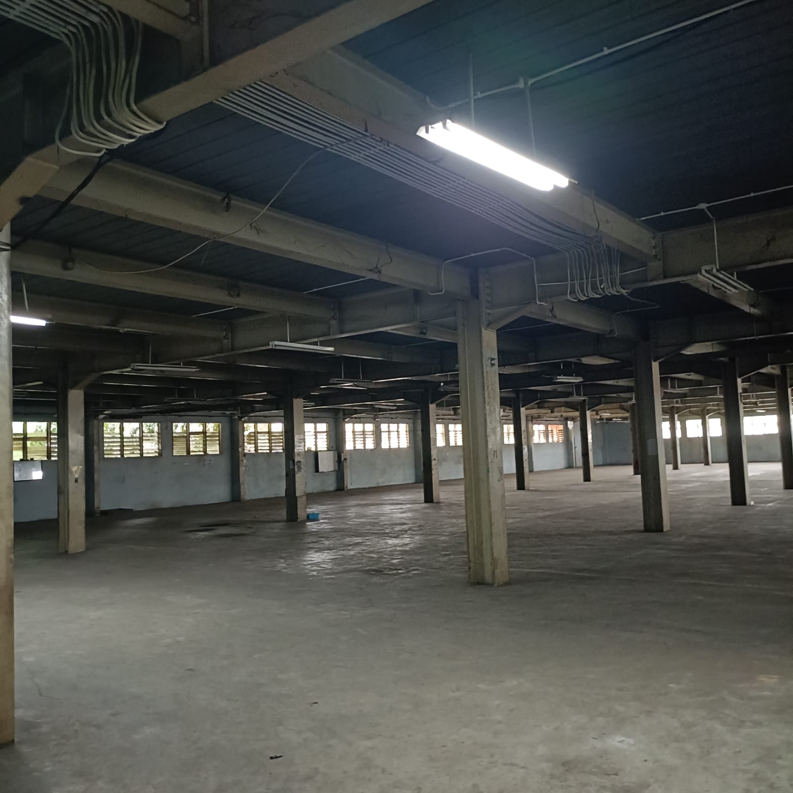 Disewa Gudang Pegangsaan Dua, Strategis, Luas -/+ 8.000 Meter, Kode:21630 Br/Wb Gallery