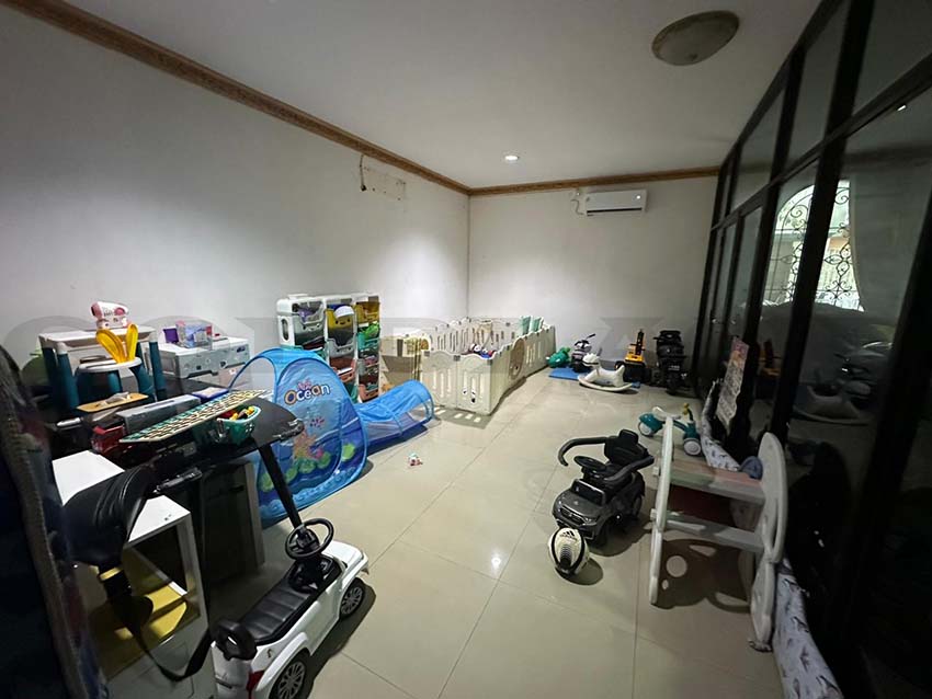 Dijual Rumah Sunter, Luas 271 Meter, Kode :20042 Si/Ha Gallery