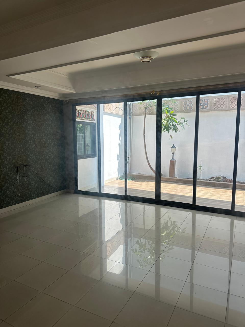 Disewa Rumah Sunter, Semi Furnish, Luas 14x27 Meter, Kode :21109 Ta Gallery