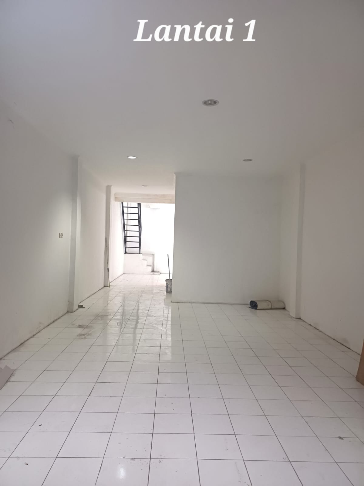 Dijual Ruko Kelapa Gading, Luas 4,5x17 Meter, Kode :21641 Br/Wb Gallery