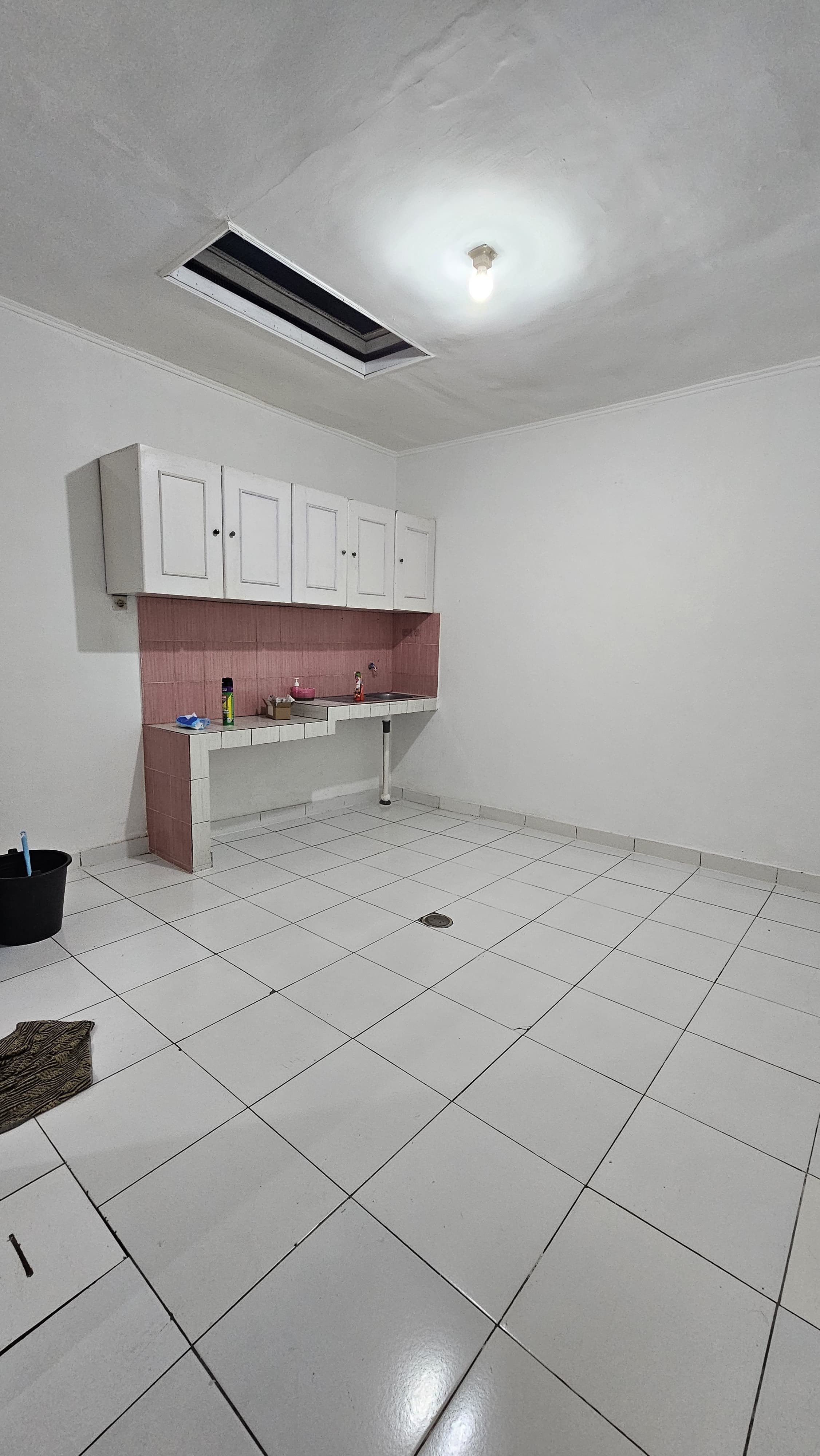 Disewa Ruko Harapan Indah, Luas 4x20 Meter, Kode :20964 Ha/Wb Gallery