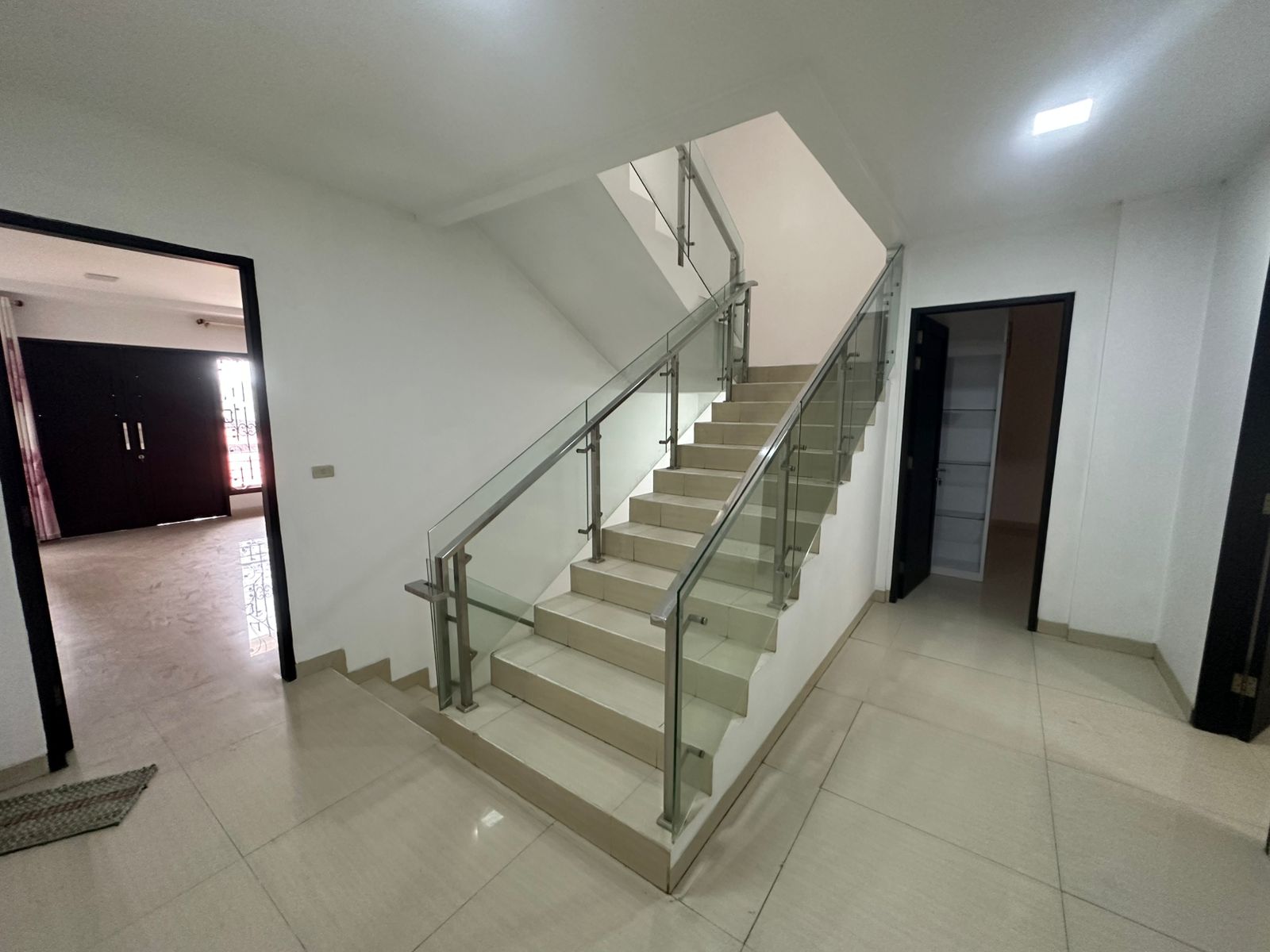 Disewa Rumah Sunter, Luas 210 Meter, Kode :21608 Ad Gallery