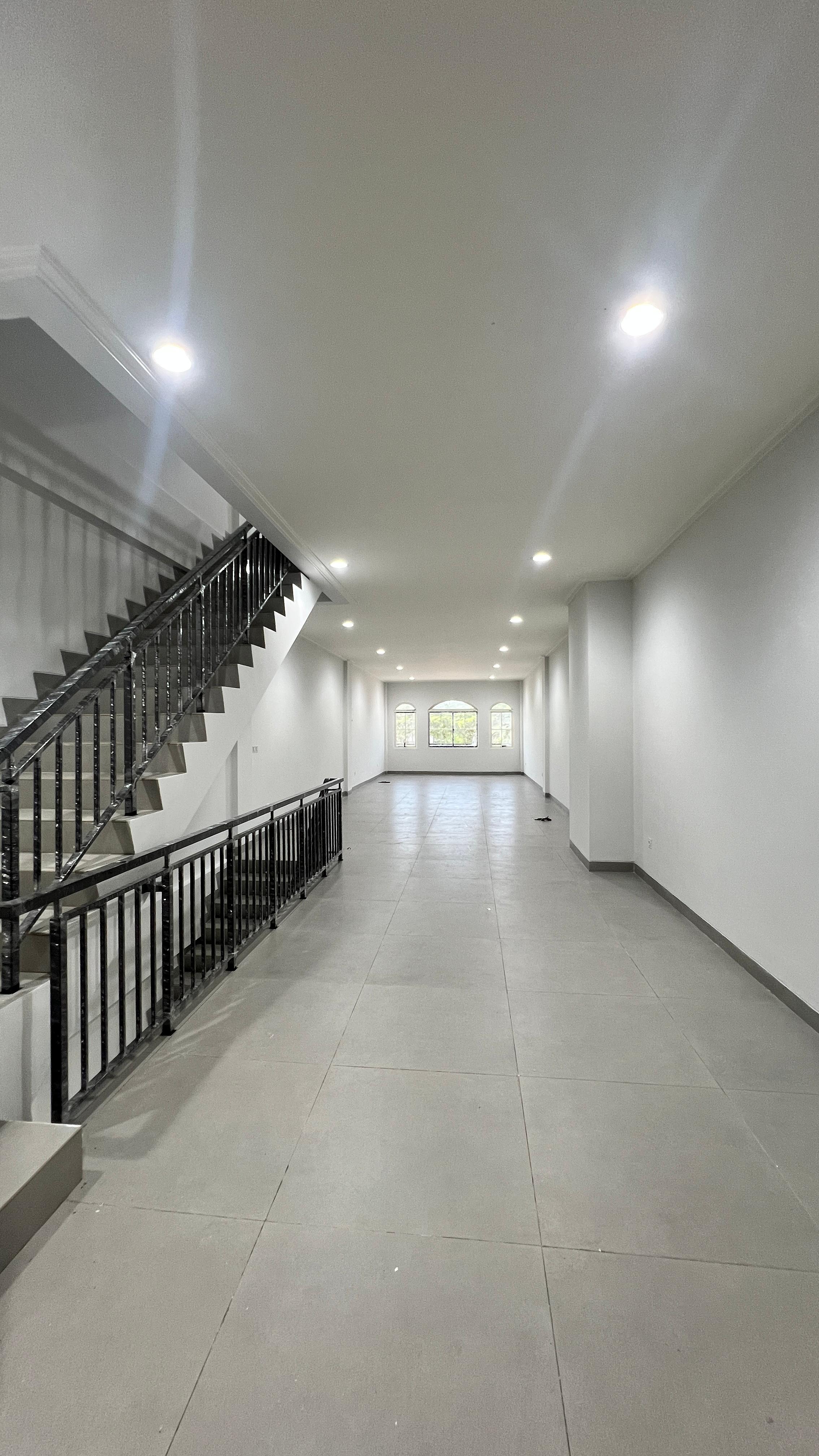 Dijual/Disewa Ruko PIK, Brand New, Luas 4,5x20 Meter, Kode :20839 Wb/Fd Gallery