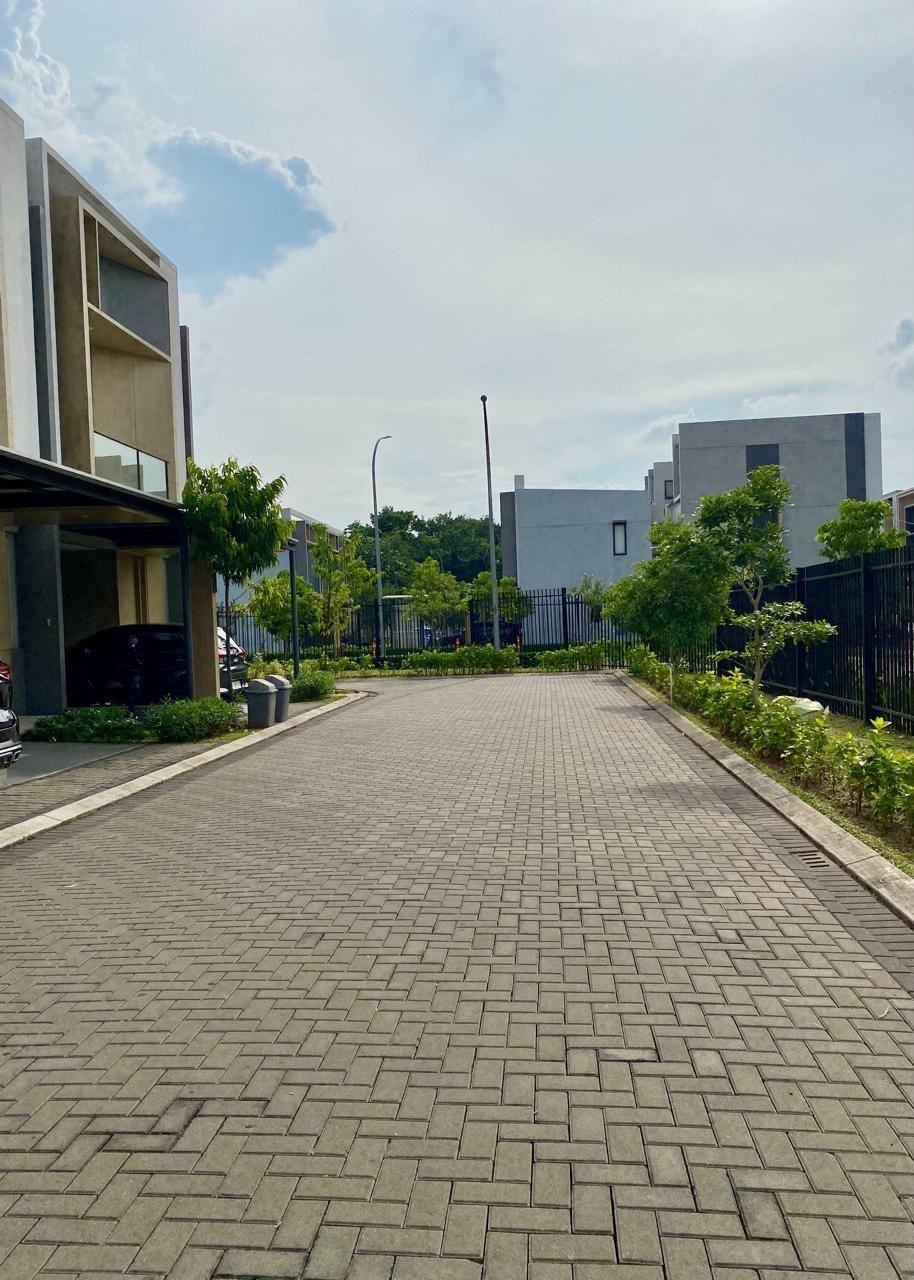 Dijual Rumah BSD, Full Furnish, Siap Huni, Luas 6x11 Meter, Kode :21628 Li Gallery