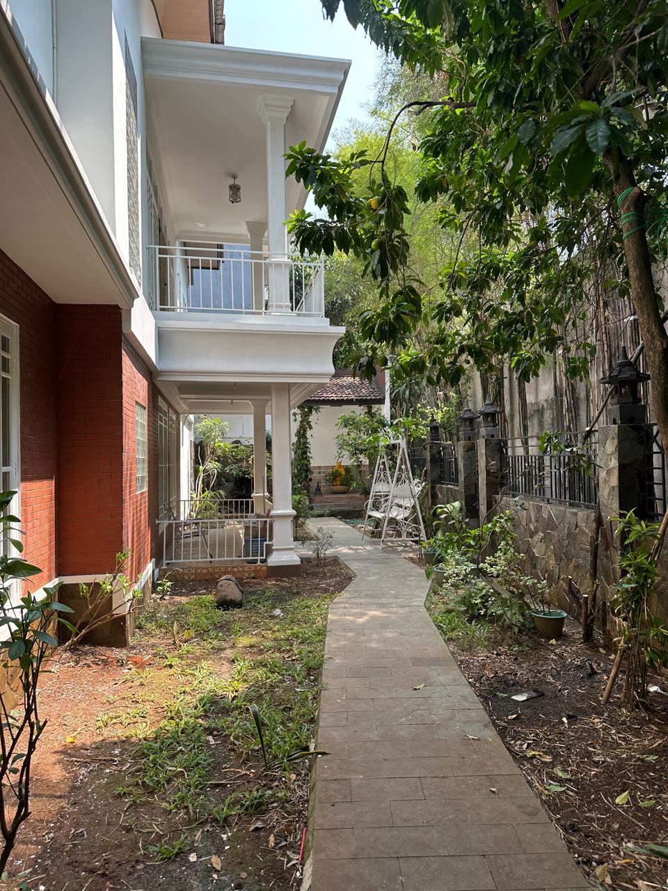 Disewa Rumah Sunter, Semi Furnish, Luas 14x27 Meter, Kode :21109 Ta Gallery