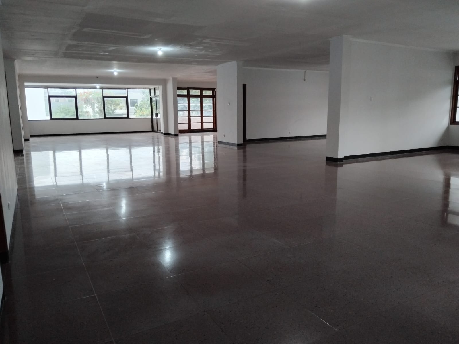 Dijual/Disewa Rumah Sunter, Luas 1.152 Meter, Kode :10852 Gd Gallery